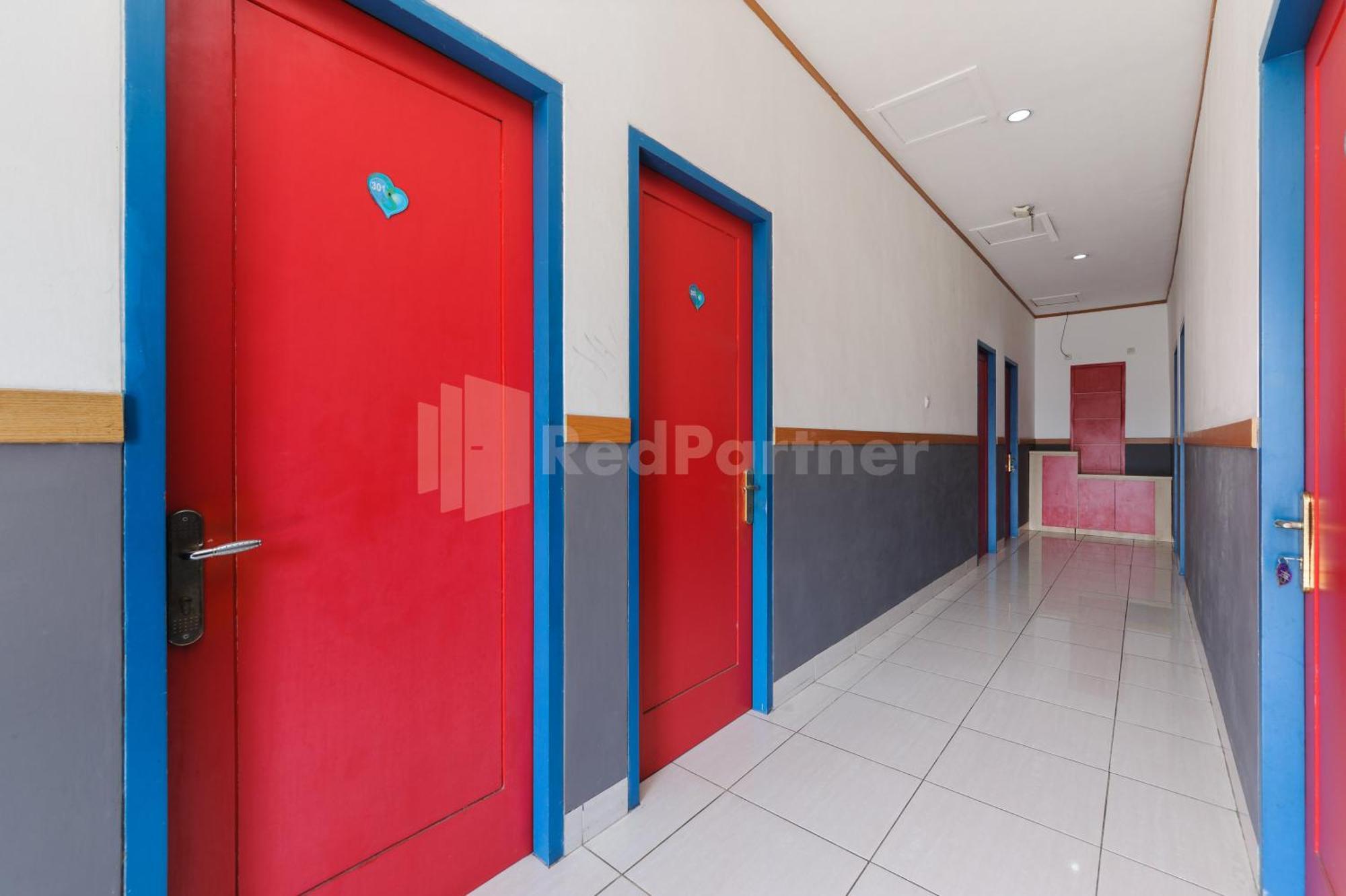 Ian Hotel Jaksa Mitra Reddoorz Jakarta Exteriör bild