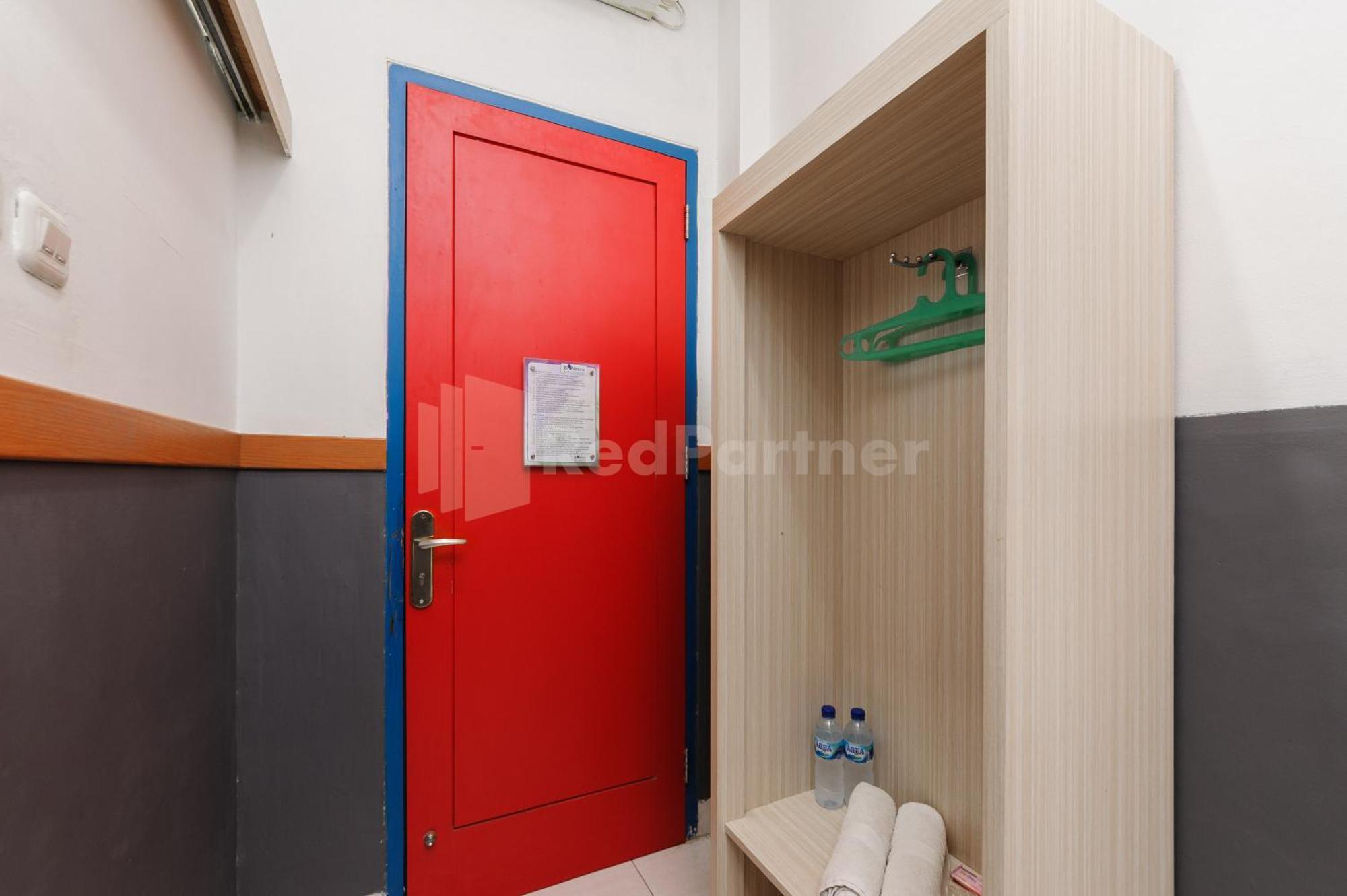 Ian Hotel Jaksa Mitra Reddoorz Jakarta Exteriör bild