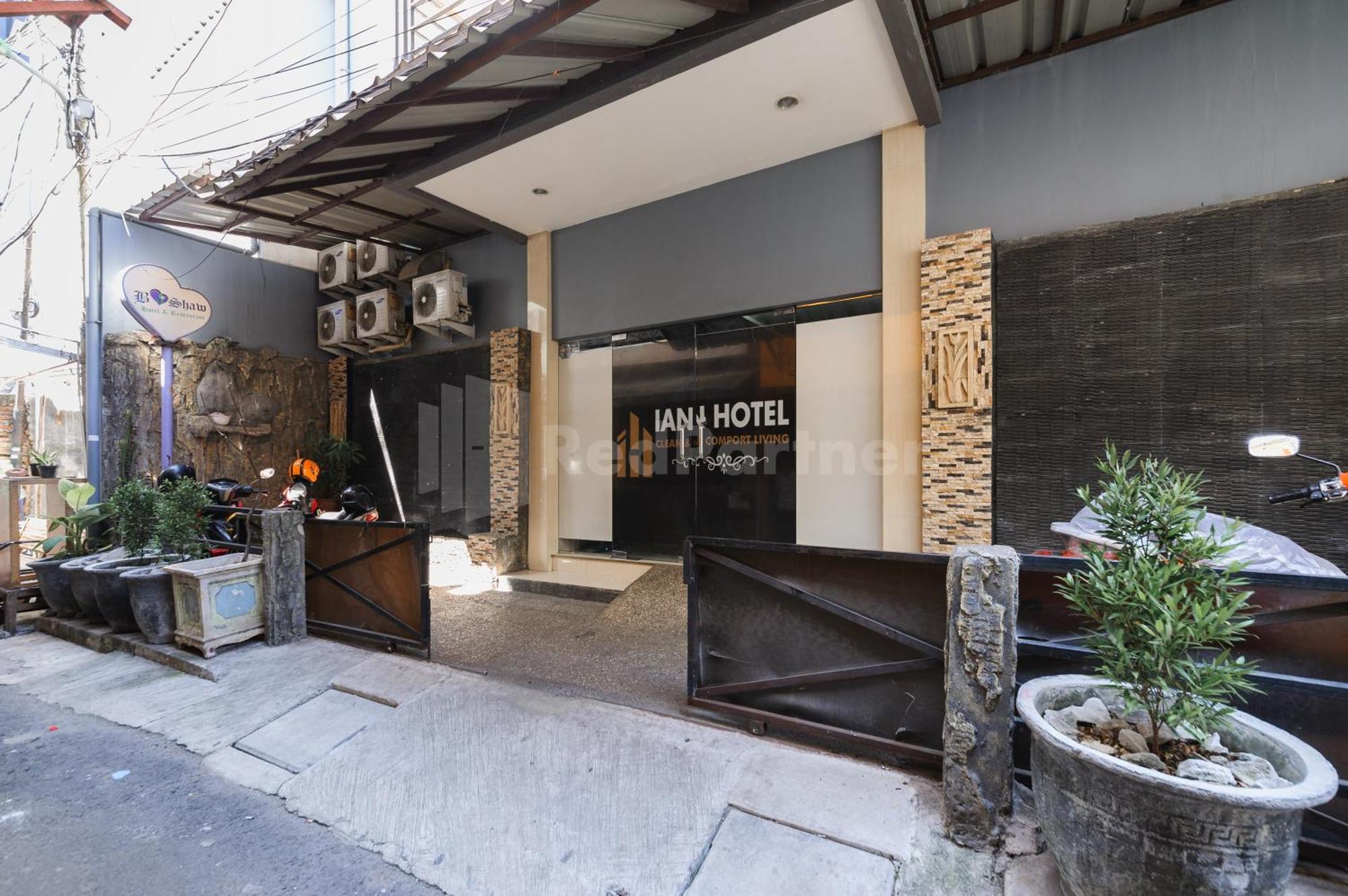 Ian Hotel Jaksa Mitra Reddoorz Jakarta Exteriör bild